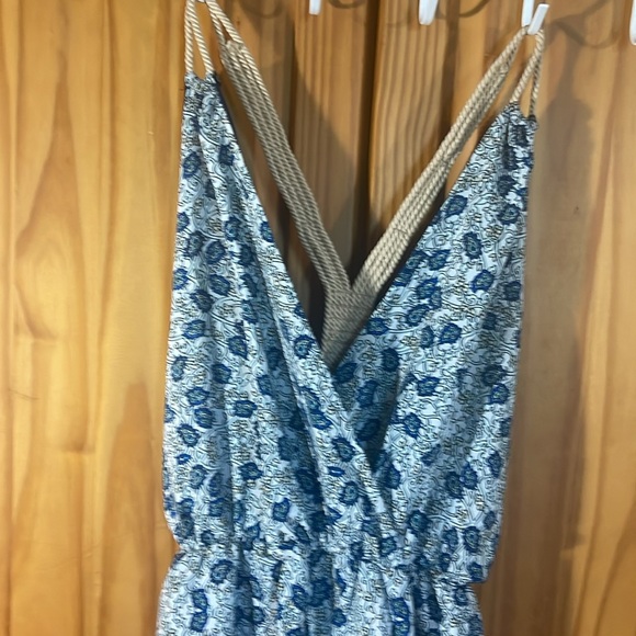 Jumper - Picture 2 of 5